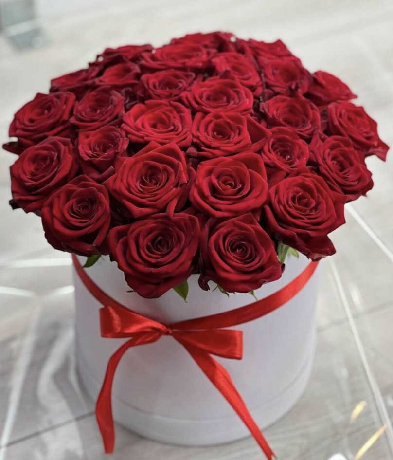 Rose Magnifique: 48 Roses. Choose your shade - Image 3